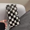 Wavy Checkered İphone Telefon Kılıfları